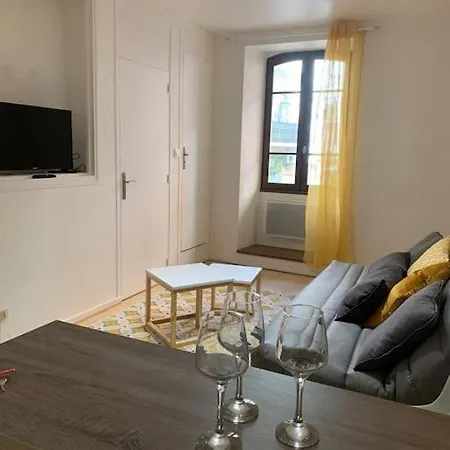 Aubenas : Beau Studio, Proche Du Chateau Extérieur photo