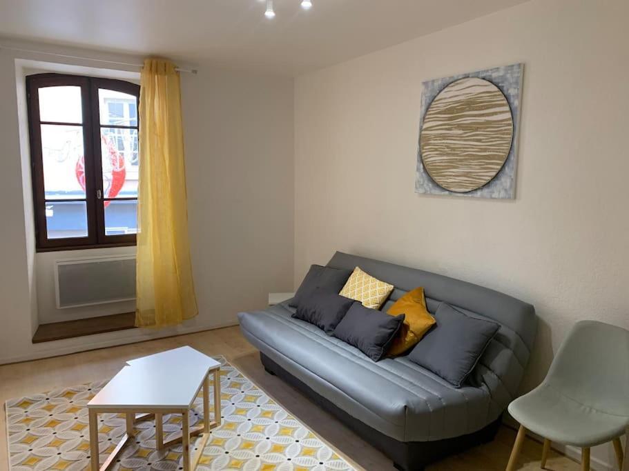 : Beau Studio, Proche Du Chateau Appartement
